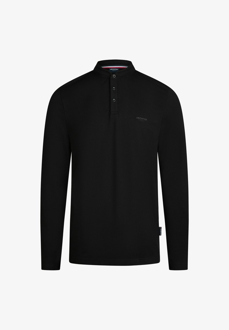 Schwarzes langärmeliges Poloshirt mit Stehkragen, drei Knöpfen und dezentem Logo auf der Brust; glatte Textur, schlichtes Design.