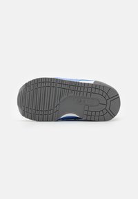 Puma CABANA RACER 20 UNISEX - Zapatillas - cool dark gray/blue skies/white/pure green