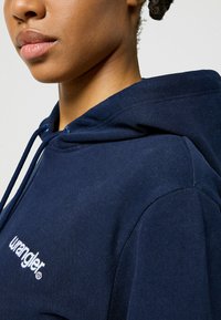 Wrangler REGULAR HOODIE - Felpa con cappuccio - navy