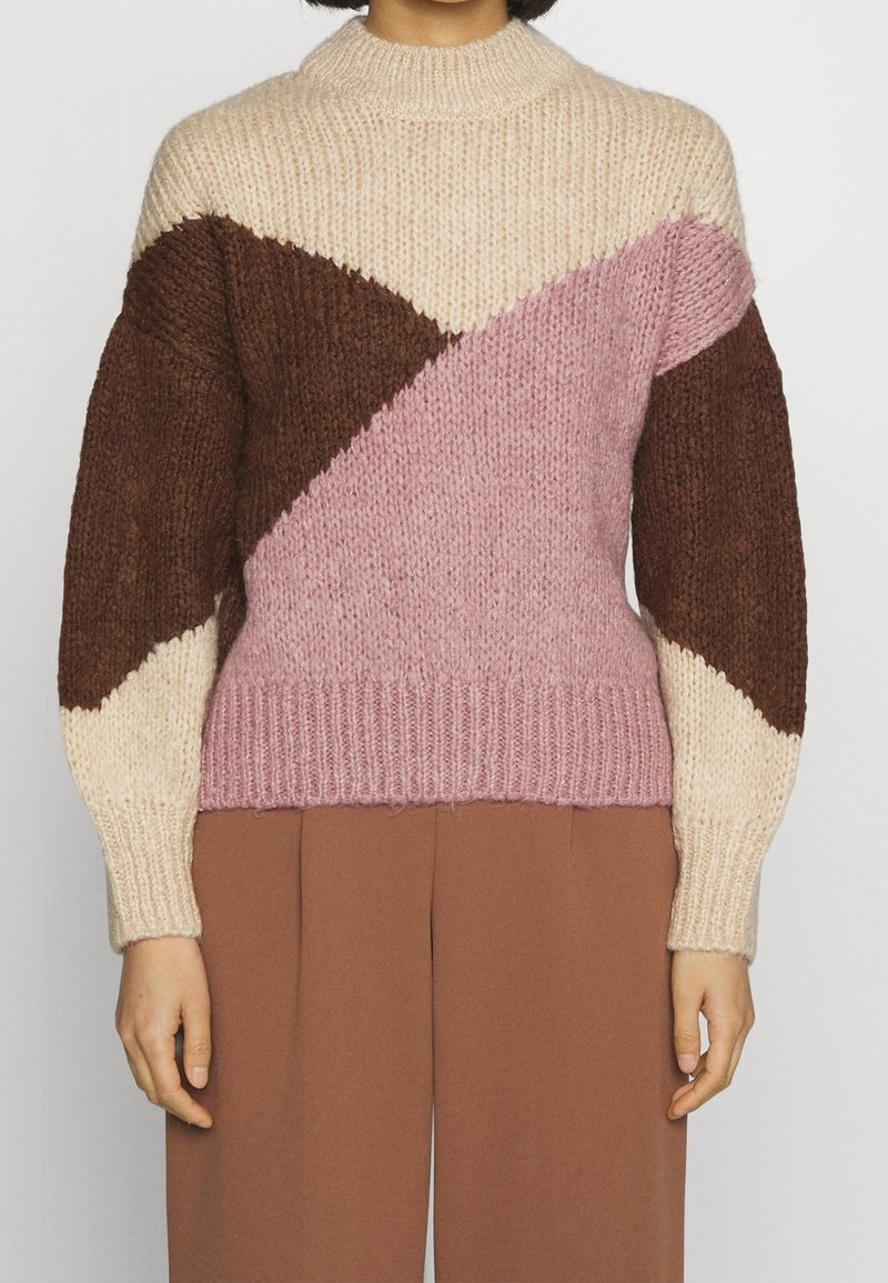 JDY Petite Strickpullover - brown