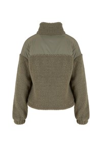 Fleece-Pullover in olivgrün mit hohem Kragen. Strukturierter Körper mit glattem Stoff an den Schultern und im oberen Rückenbereich. Ribbed Bündchen.