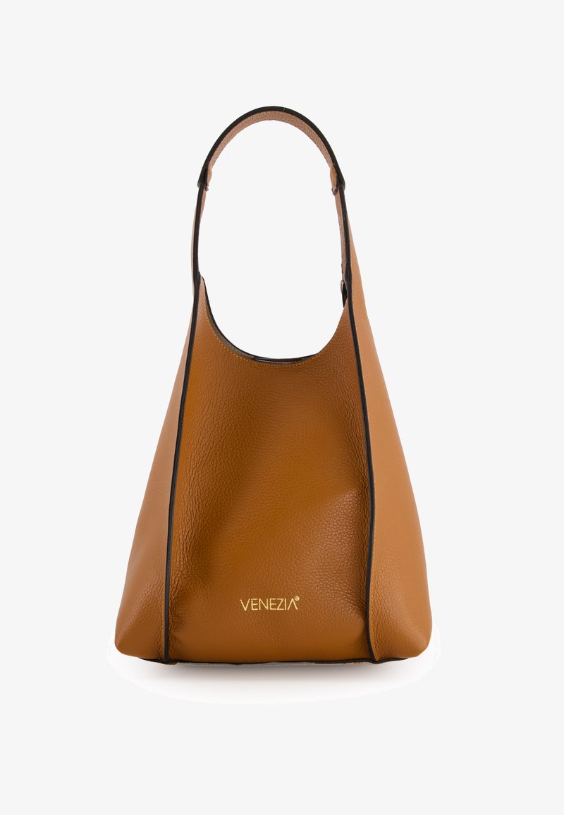 Bruine leren schoudertas met een zachte, gestructureerde afwerking. Heeft een gebogen bovenkant, contrasterende zwarte bies en het verdiept "VENEZIA" logo.