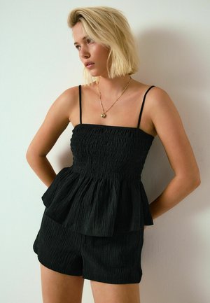 REGULAR FIT - TEXTURED  - Shorts - black