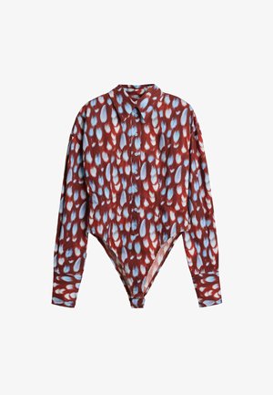 Langärmliger Body aus rotem Stoff mit einem gemusterten Design aus blauen und weißen Tropfenformen, mit spitzem Kragen und Knopfverschluss.