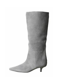 Gray suede knee-high boot with a pointed toe and a low kitten heel. Smooth texture and minimalist design, featuring a discreet seam detail.