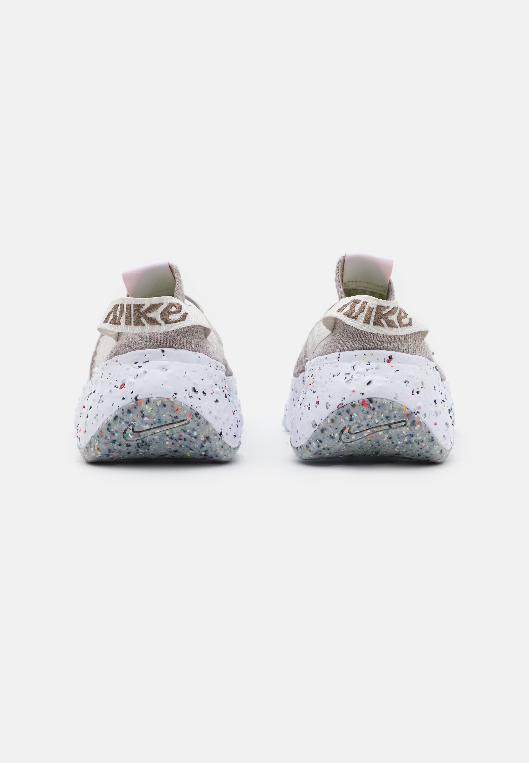 Nike Sportswear SPACE HIPPIE 04 - Trainers - light bone/moon  fossil/white/orange/volt/off-white - Zalando.ie