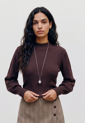 Vero Moda, VMHOLLYKARIS LS FUNNELNECK PULLOVER BOO - Пуловер - chocolate torte