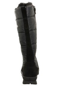 Schwarzer Winterstiefel mit einem gesteppten Nylon-Obermaterial, Wildlederakzenten, einem Kunstpelzbesatz an der Oberseite und einem Reißverschluss an der Seite.