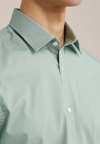 WE Fashion FUNDAMENTALS - Ing - green