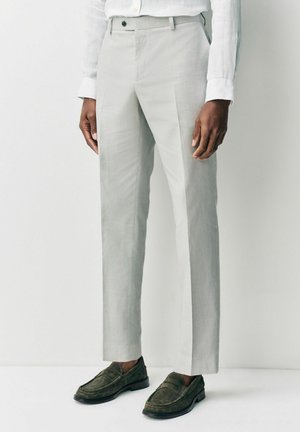 REGULAR FIT - TAILORED TEXTURE - Trousers - ecru