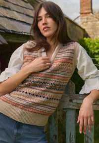 Laura Ashley FAIRISLE  TANK REGULAR FIT - Pulóver - neutral