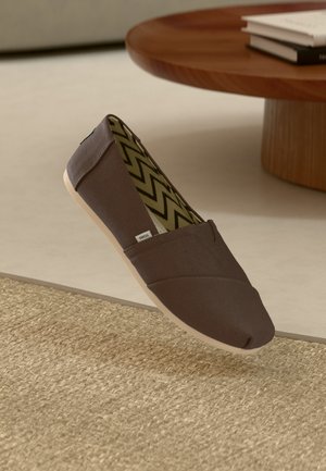TOMS VEGAN - Scarpe senza lacci - grey