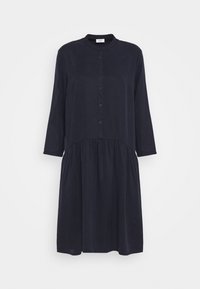 Abito blu navy scuro a maniche lunghe con bottoni frontali, colletto tondo e gonna arricciata sotto la vita.