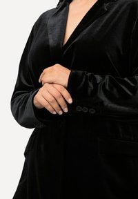 Ulla Popken Bleiseri - black