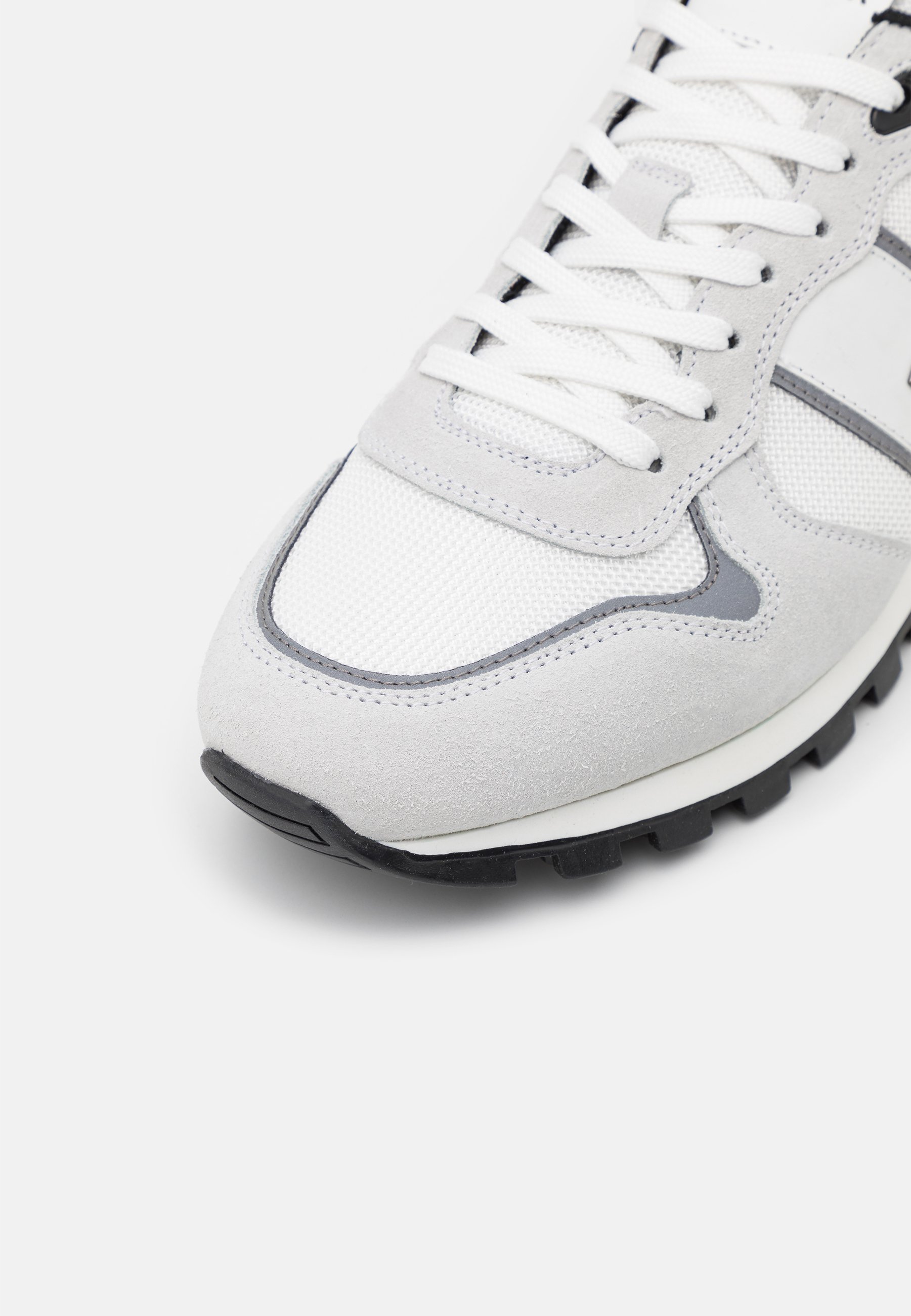 comme des garçons marca zalando