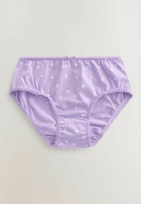 Lavendli puuvillased aluspüksid väikeste valgete südamemustritega, pitsiga jalaavade ääres ja väike lips vöökohal keskosas.