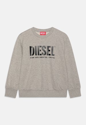 Sweat-shirt gris clair à col rond avec logo "DIESEL" noir et texte "FOR SUCCESSFUL LIVING" en dessous sur le devant.