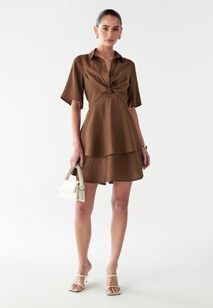 WILLA FLEUR TIERED - Jurk - chocolate