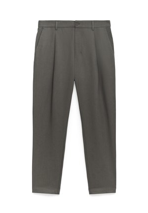 Graue, gefaltete Hose aus glattem Stoff, mit Knopfverschluss, seitlichen Taschen und schmal zulaufendem Bein für eine elegante Silhouette.