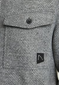CHASIN' Giacca leggera - grey