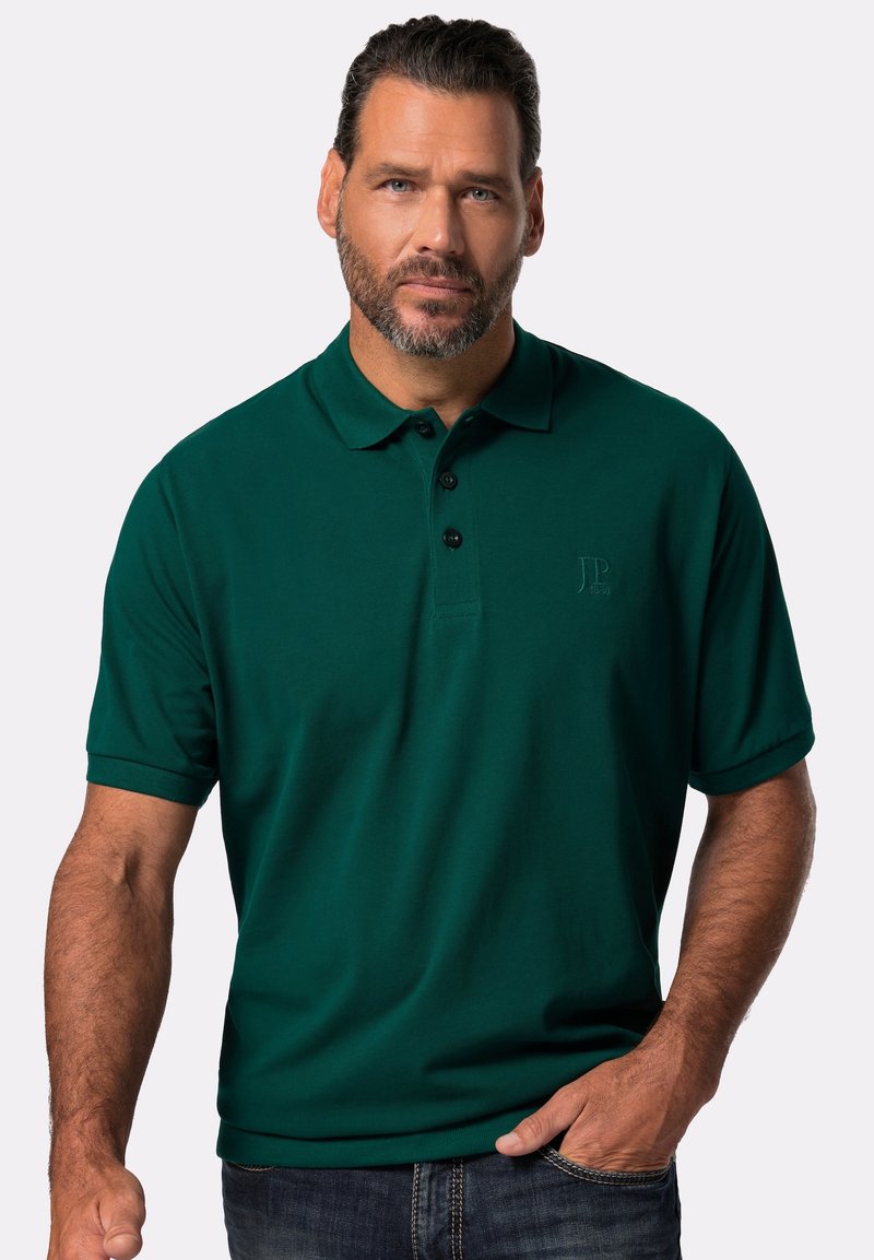 Mörkgrön polo t-shirt för män med krage, korta ärmar och placket med tre knappar; pryds av subtil brodyr av logotypen på bröstet.