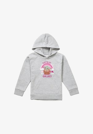Hellgrauer Kinder-Hoodie mit Vordertasche, darauf ein grüner Charakter in einem braunen Mantel und der Text "Süßester in der Galaxie" unter einem rosa Regenbogen.
