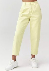 Niewybrane, żółty