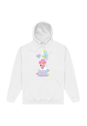 Biała bluza z kapturem z kieszenią z przodu, na której znajduje się kolorowa grafika przedstawiająca niedźwiedzia z balonami oraz napis "CARE BEARS FOREVER" w pastelowych kolorach.