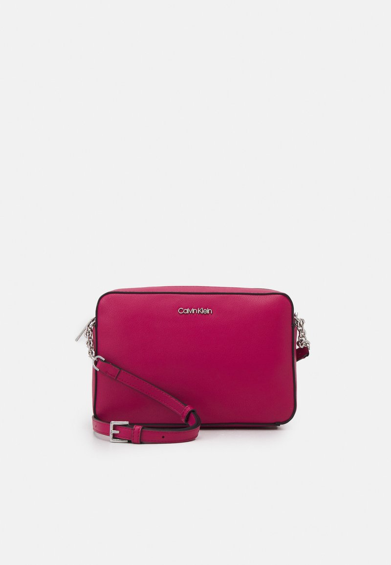Calvin Klein CAMERA BAG Across body bag cerise/pink Zalando.ie
