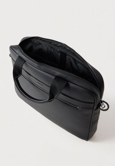 Sacoche pour ordinateur portable Hugo noire et ouverte, à la finition grainée, avec des compartiments zippés, des poignées en tissu et une attache pour bandoulière.
