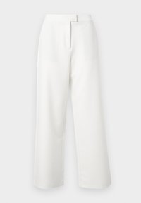 Non selezionato, cloud dancer