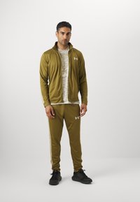 Under Armour RIVAL TRACK SUIT - Tracksuit - canteen green/field khaki