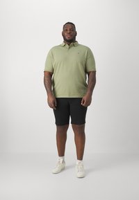 Tommy Hilfiger 1985 REGULAR - Poloskjorter - faded olive