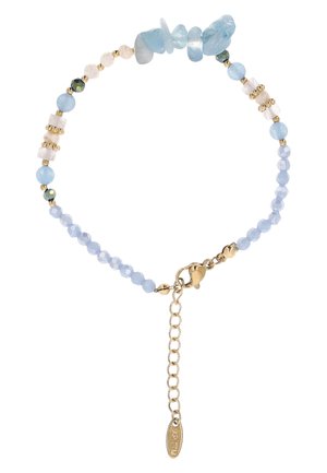 Brățară delicată cu mărgele albastre deschis, roz pal și aurii, având un lanț aurit reglabil și închidere tip cârlig homar.