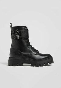 Stradivarius Cowboy- / bikerstøvlette - black