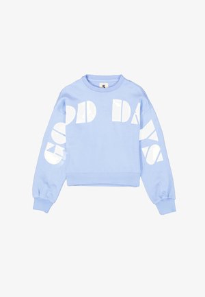 Lyseblå sweatshirt med hvidt fed tekst "GOOD DAYS" delt på front og ærmer, med ribstrikkede manchetter og kant.