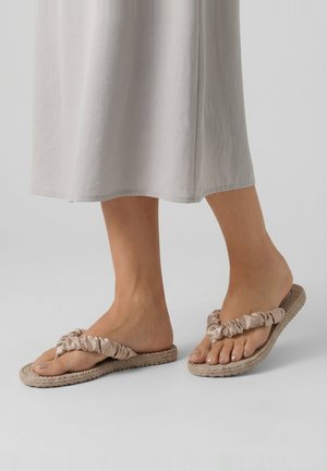 Ilse Jacobsen, CHEERFUL06 - T-bar sandals - atmosphere