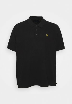 Zwarte poloshirt met korte mouwen, drie knopen en een klein geel vogellogo op de linkerborst.