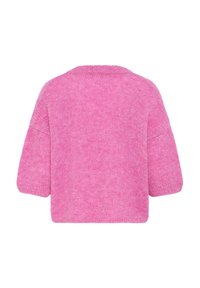 Pull en maille douce de couleur rose, avec des manches larges mi-longues et un col rond côtelé, présenté de dos sur un fond blanc.