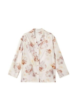 Chemise à manches longues avec col et boutons, présentant un motif tie-dye abstrait doux en brun et beige sur un fond clair.