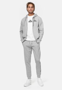 Lonsdale MIT KAPUZE NORMALE PASSFORM LHANB SET - Trainingspak - marl grey black
