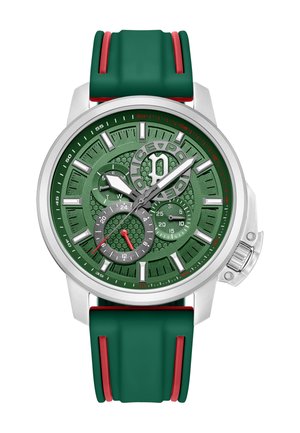 Montre avec bracelet en caoutchouc vert, boîtier en acier argenté, cadran rond texturé, sous-cadrans superposés, marqueurs d'heure proéminents et accents rouges contrastants.