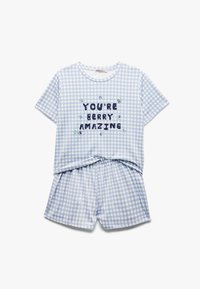 Blaue Karomuster-Pyjama-Shorts mit rundem Halsausschnitt, kurzen Ärmeln und einem Print, der in dunkelblauen Buchstaben "DU BIST BEERIG TOLL" sagt.