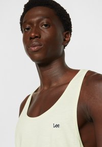 Lee LOOSE TANK - Top - canary green