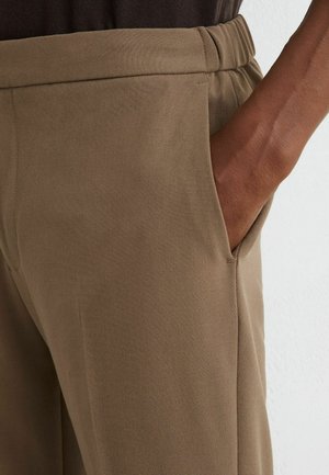 Reiss, FOUND STRETCH DRAWSTRING TROUSERS SLIM FIT - Nohavice - mink brown