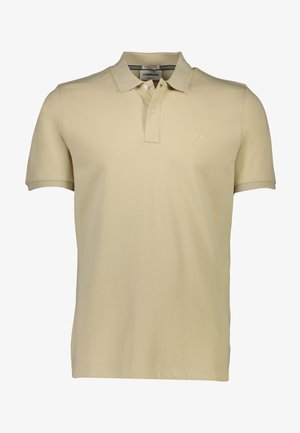 Vaaleanbeige puuvillapolo-paita, jossa on kaulus, lyhyet hihat, kaksipainikeinen nappilista ja pieni brodeerattu logo vasemmassa rinnassa.