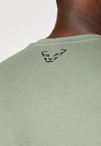 Thumbnail Image 6