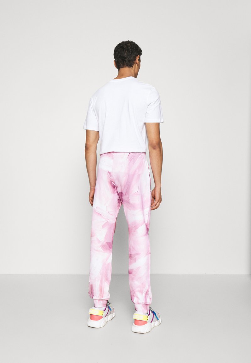 Herren Bekleidung | MOSCHINO TROUSERS Jogginghose fantasy pink/pink - GM26587 Herren Bekleidung | MOSCHINO TROUSERS Jogginghose fantasy pink/pink - GM26587