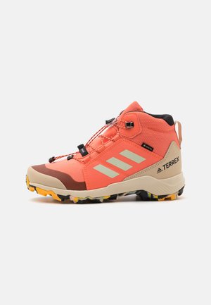 TERREX MID GORE TEX UNISEX - Hiking shoes - coral fusion/white/core black