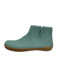 Niewybrane, north sea